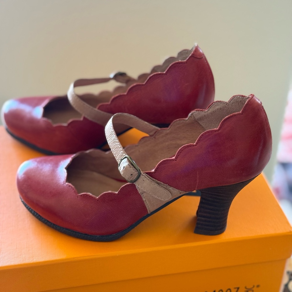 Miz Mooz Burgundy Scalloped Heels